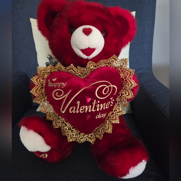 Dan Dee 2009 Collectible Valentine's Day Red Teddy Bear with Gold Heart. - Picture 4 of 7